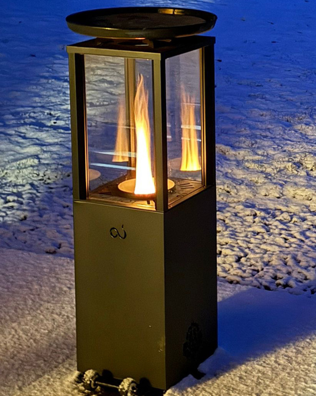 Brasero d’ambiance aux pellets avec plancha de cuisson Roma